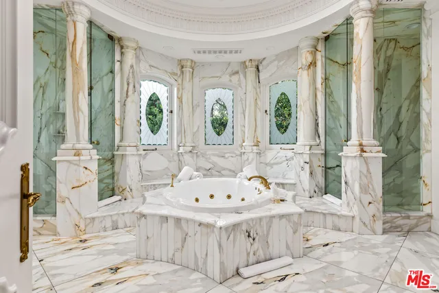 $85,000 | 1091 Laurel Way, Beverly Hills, CA 90210