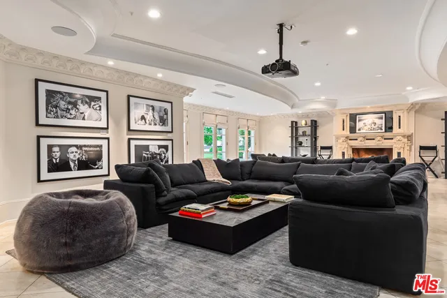 $85,000 | 1091 Laurel Way, Beverly Hills, CA 90210