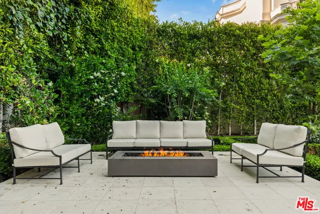 $85,000 | 1091 Laurel Way, Beverly Hills, CA 90210