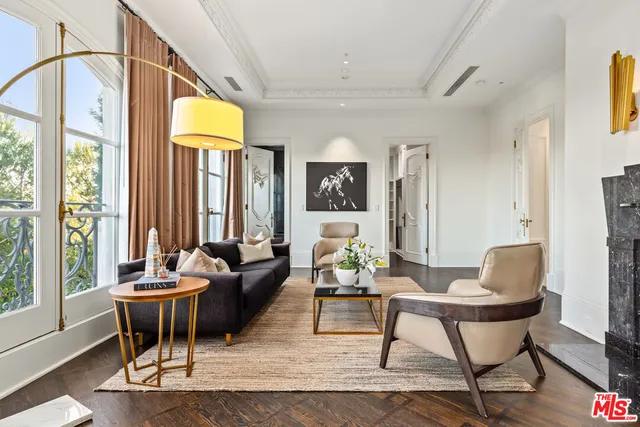 $85,000 | 1091 Laurel Way, Beverly Hills, CA 90210