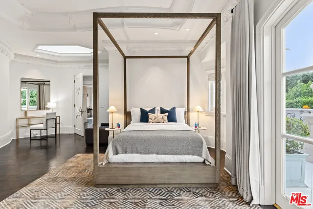 $85,000 | 1091 Laurel Way, Beverly Hills, CA 90210