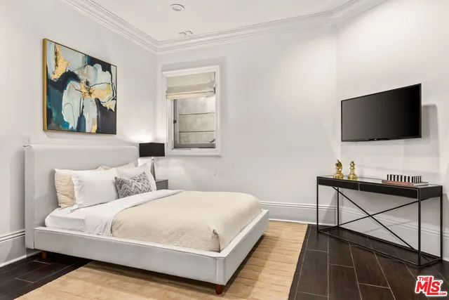 $85,000 | 1091 Laurel Way, Beverly Hills, CA 90210