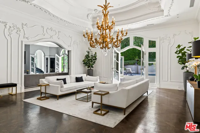 $85,000 | 1091 Laurel Way, Beverly Hills, CA 90210