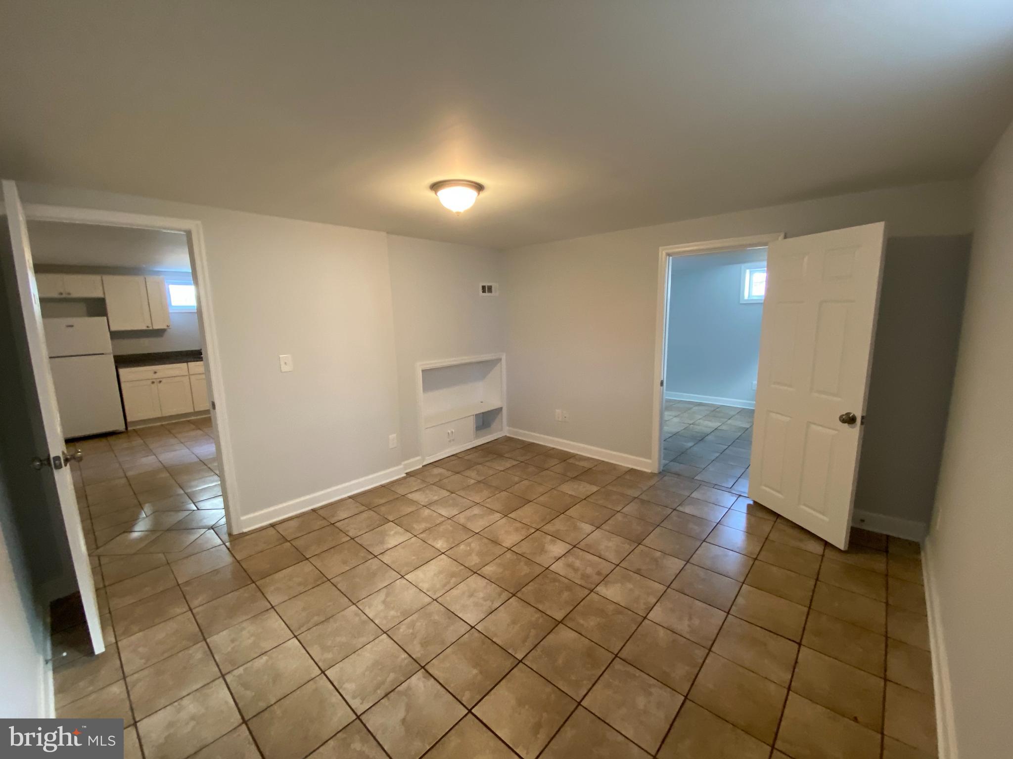 224 Wanda Road Pasadena, MD 21122 - Photo 16 of 33 Basement Fam. Rm. w/Built in