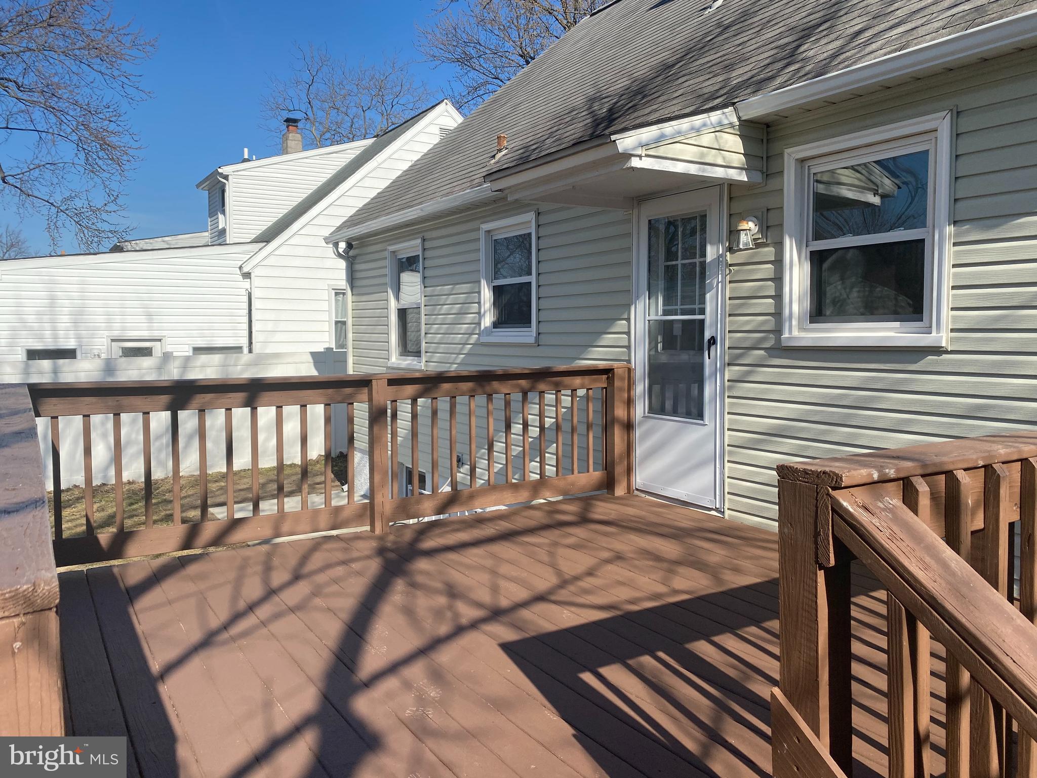 224 Wanda Road Pasadena, MD 21122 - Photo 23 of 33 Rear deck