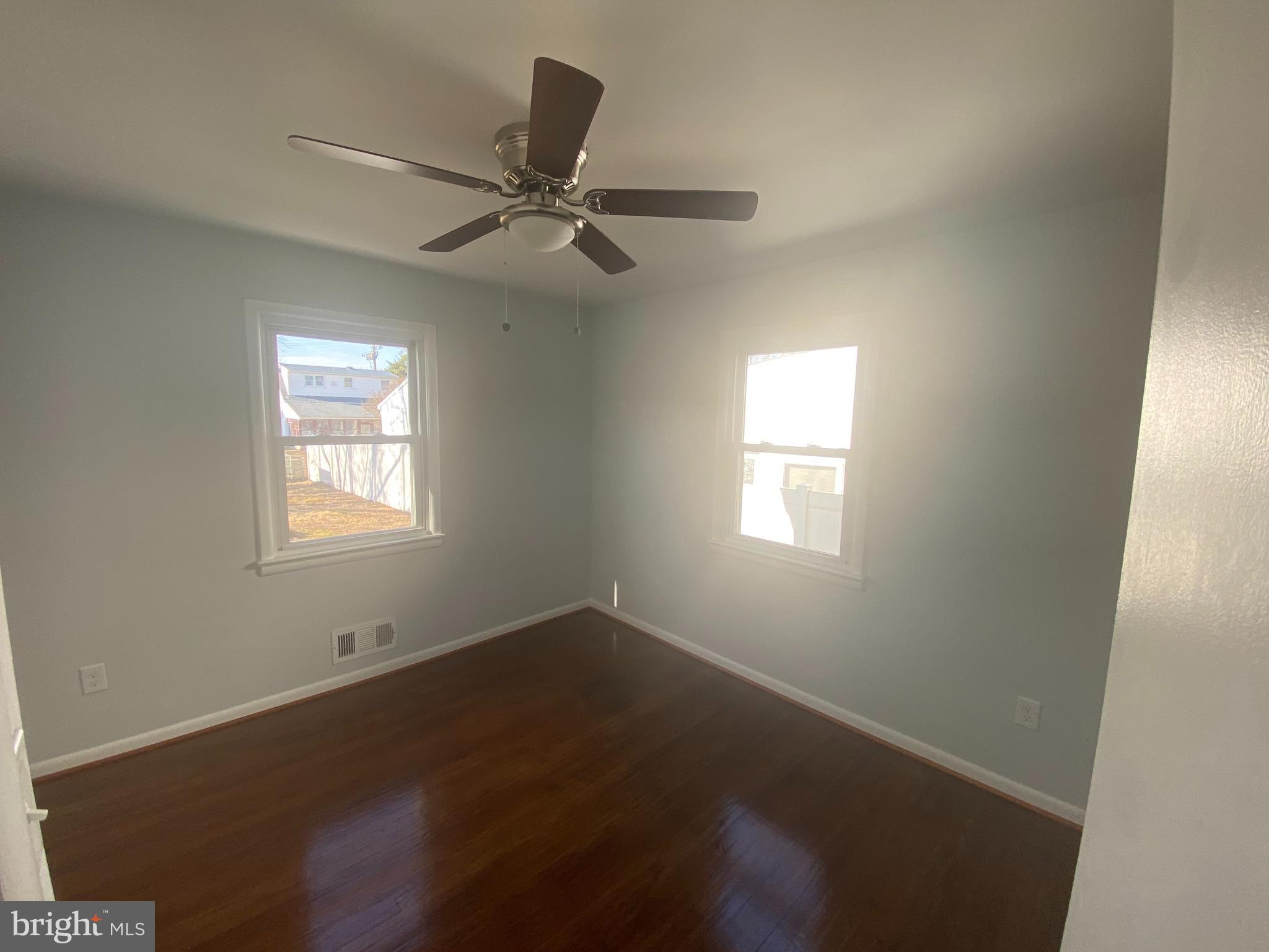 224 Wanda Road Pasadena, MD 21122 - Photo 8 of 33 Br. #2 main level