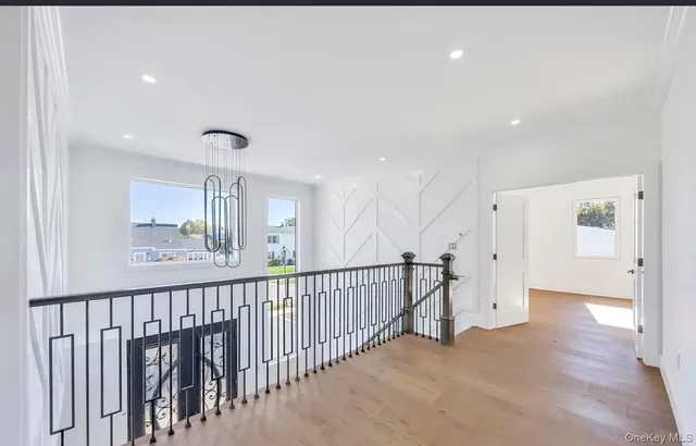 $1,499,999 | 29 Raspberry Lane, Levittown, NY 11756