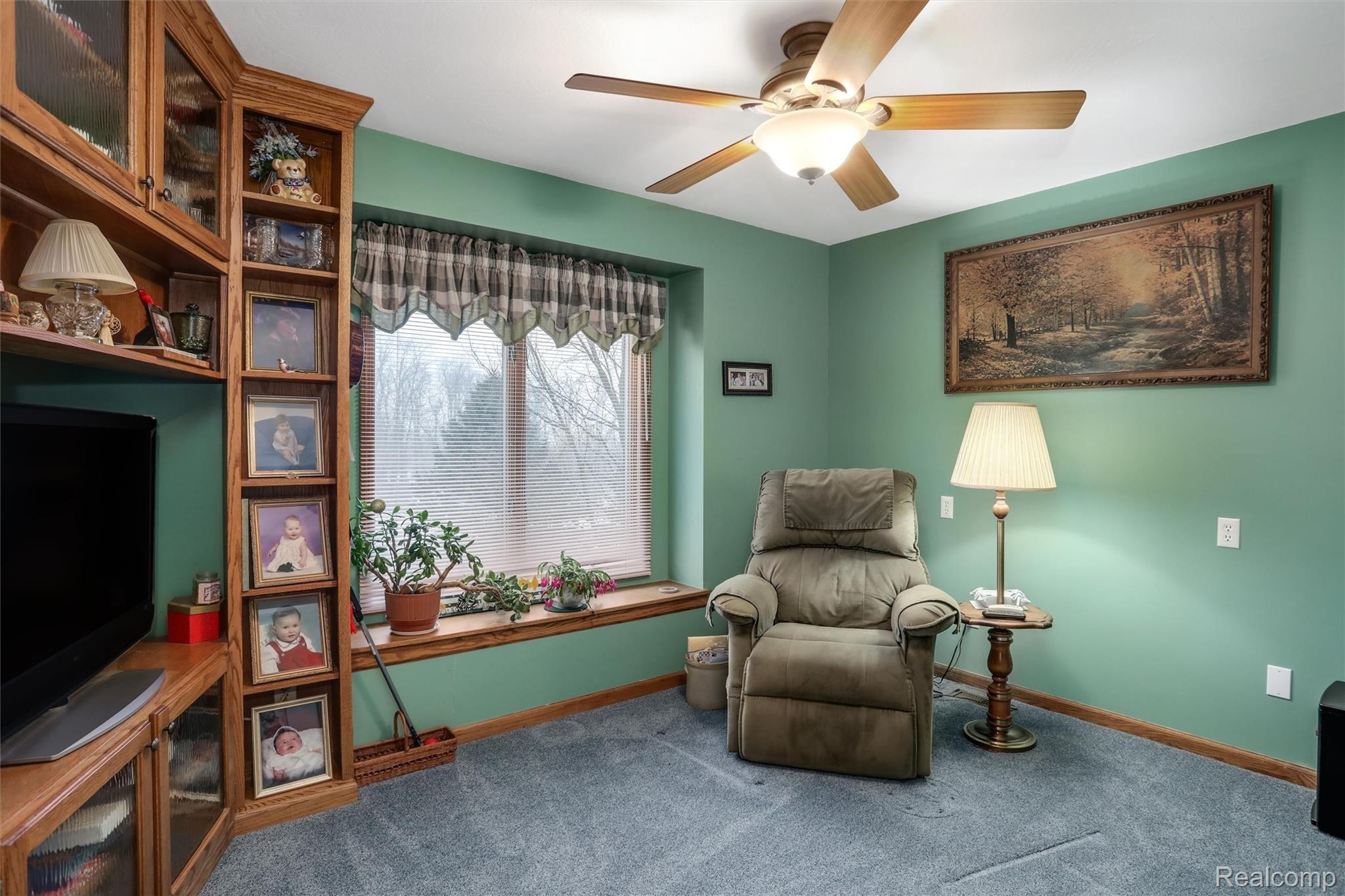 2755 County Farm Road Howell, MI 48843 - Photo 18 of 39 Bedroom #1 with custom built in's