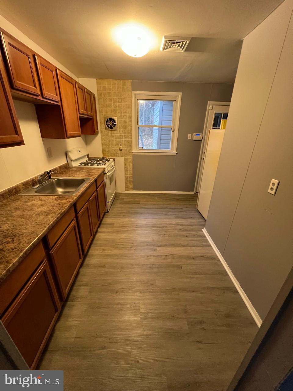 116 Lemmon Avenue Pemberton, NJ 08068 - Photo 2 of 9