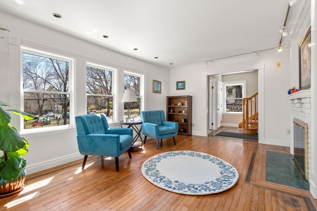 80 Fenwick Road Newton, MA 02468 - Photo 6 of 35 Gallery Image 6