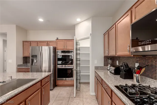 $2,500 | 424 Al Coda Place, Henderson, NV 89011