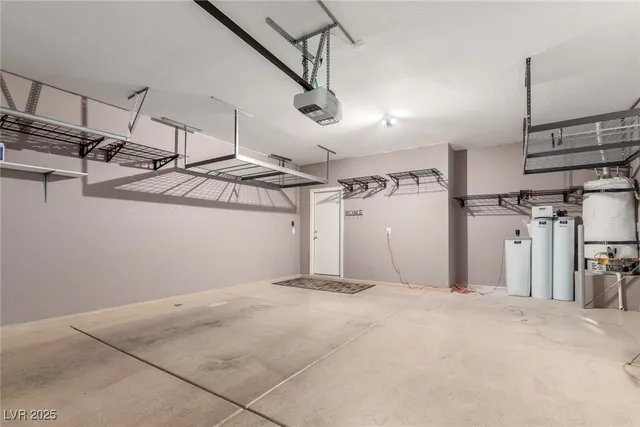 $2,500 | 424 Al Coda Place, Henderson, NV 89011