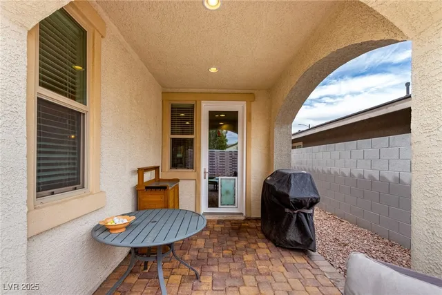 $2,500 | 424 Al Coda Place, Henderson, NV 89011