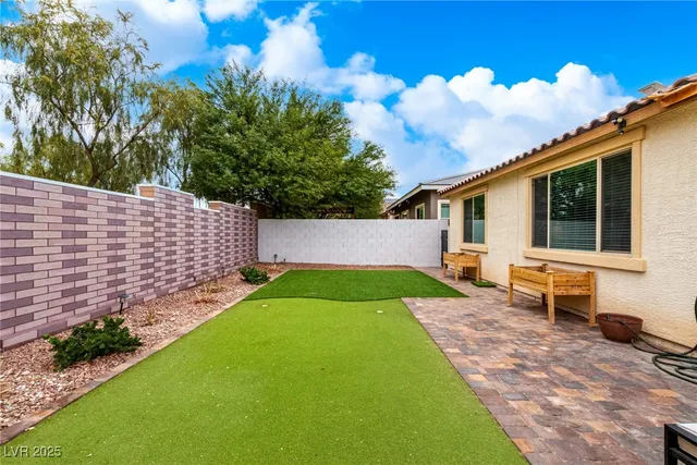 $2,500 | 424 Al Coda Place, Henderson, NV 89011