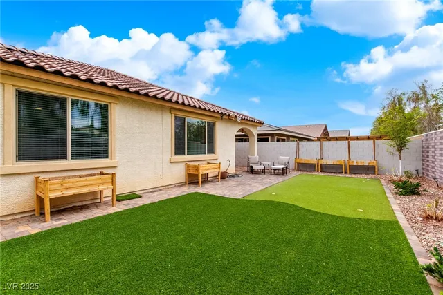 $2,500 | 424 Al Coda Place, Henderson, NV 89011