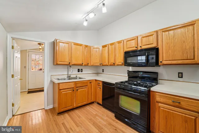 $2,500 | 31 South Ann Street, Baltimore, MD 21231