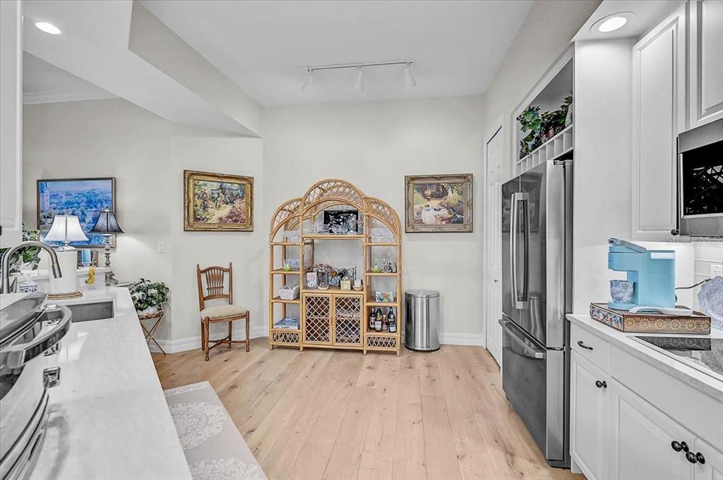 409 North Point Road, Unit 902 Osprey, FL 34229 - Photo 16 of 59