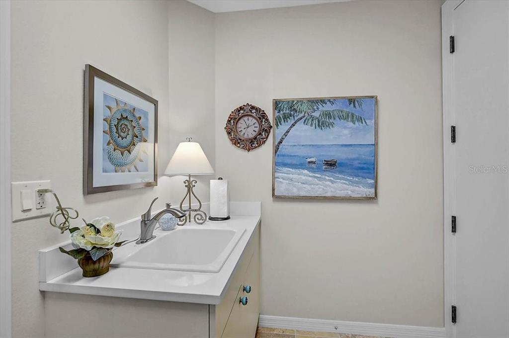 409 North Point Road, Unit 902 Osprey, FL 34229 - Photo 30 of 59