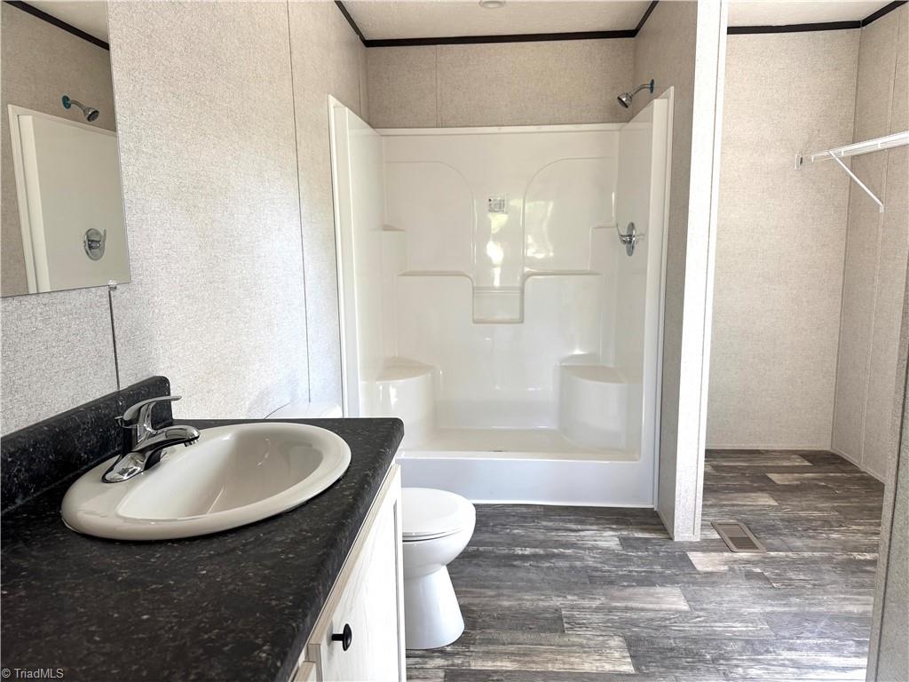 899 Maple Grove Hays, NC 28635 - Photo 15 of 22 Primary en suite bathroom