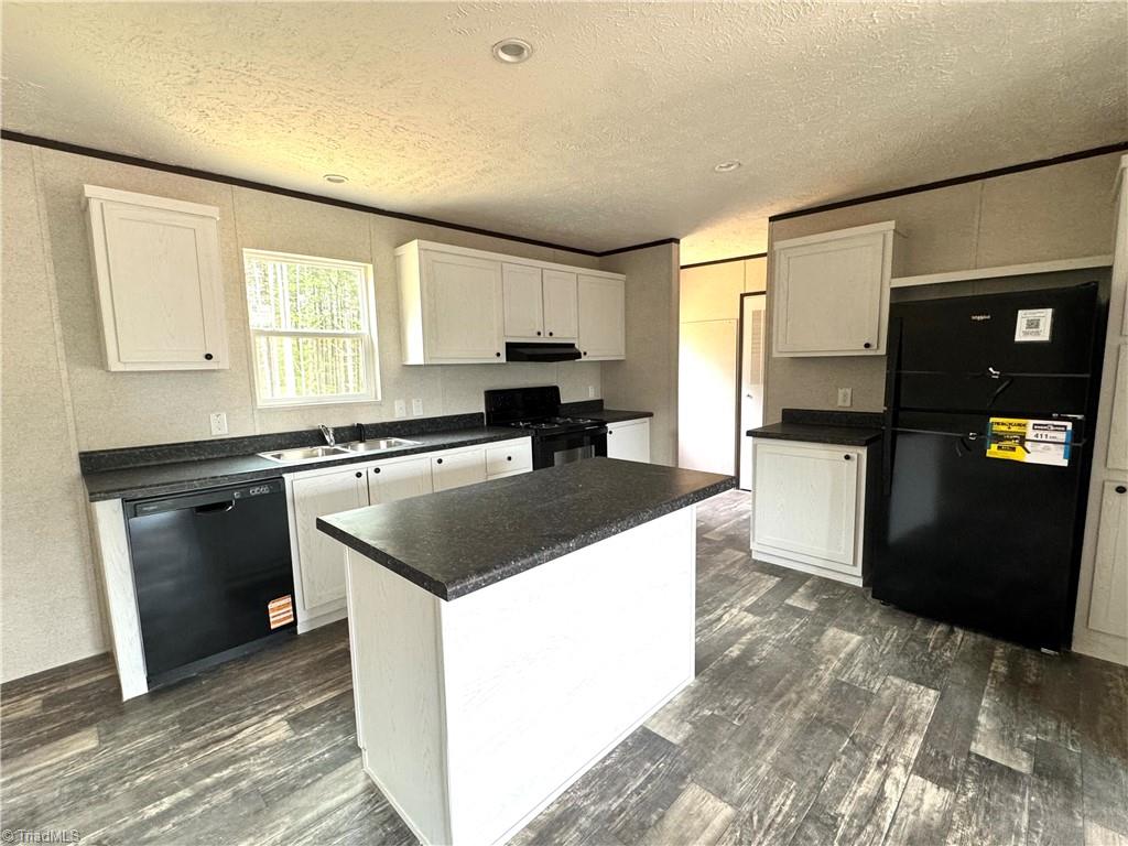 899 Maple Grove Hays, NC 28635 - Photo 9 of 22 All appliances convey