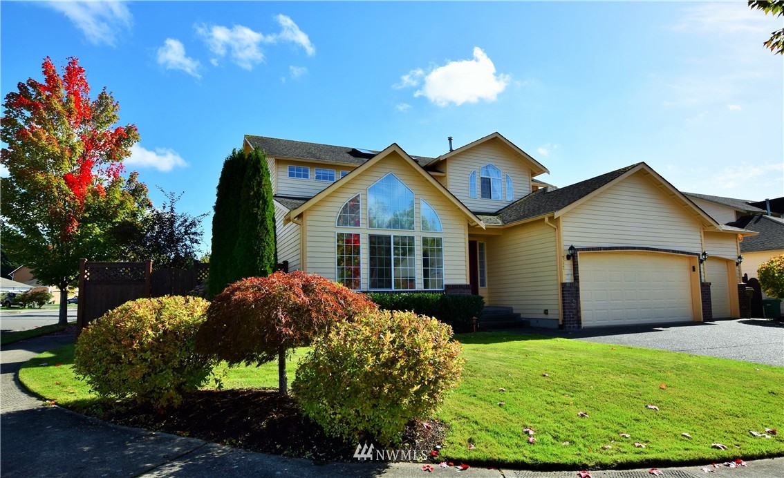752 Bremerton Place Northeast Renton, WA 98059 - Photo 2 of 21 Gallery Image 2
