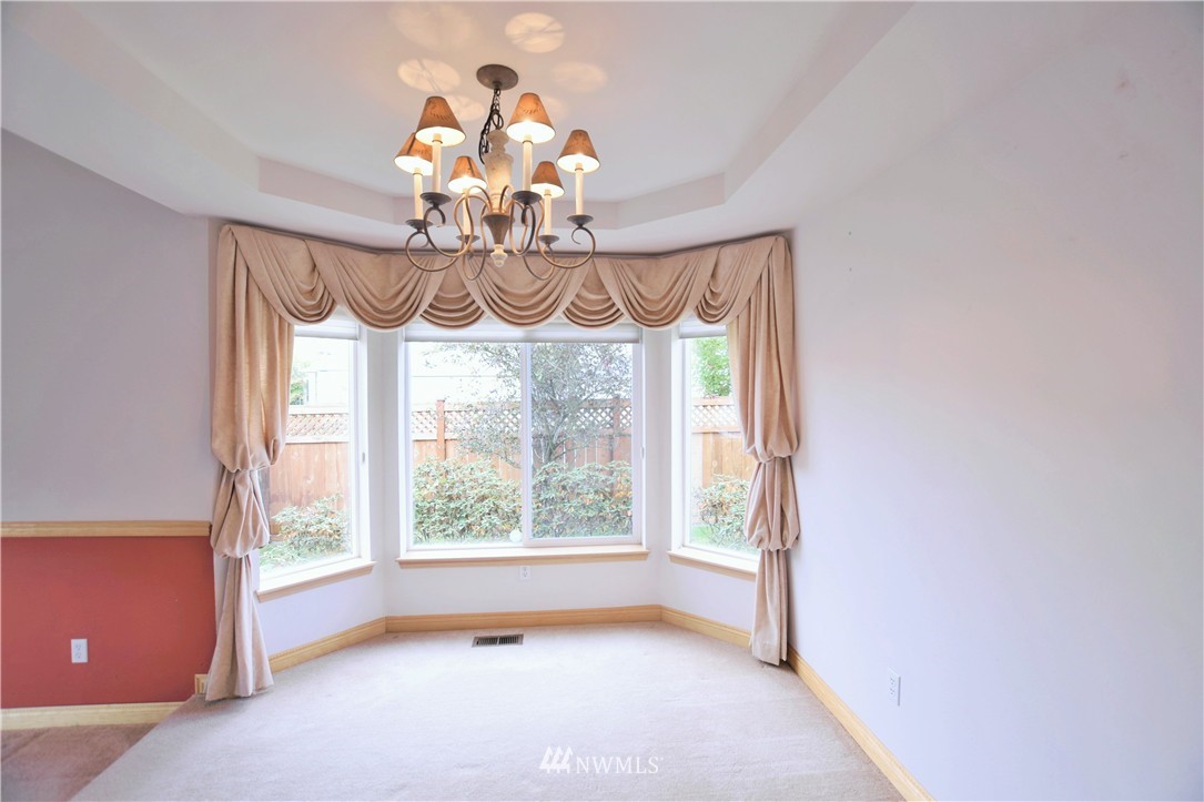 752 Bremerton Place Northeast Renton, WA 98059 - Photo 5 of 21 Gallery Image 5