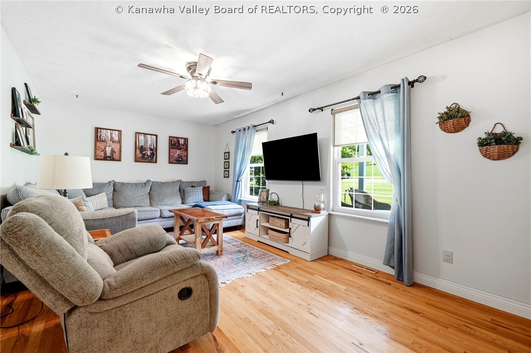 209 Smith Road Nitro, WV 25143 - Photo 7 of 40 Gallery Image 7