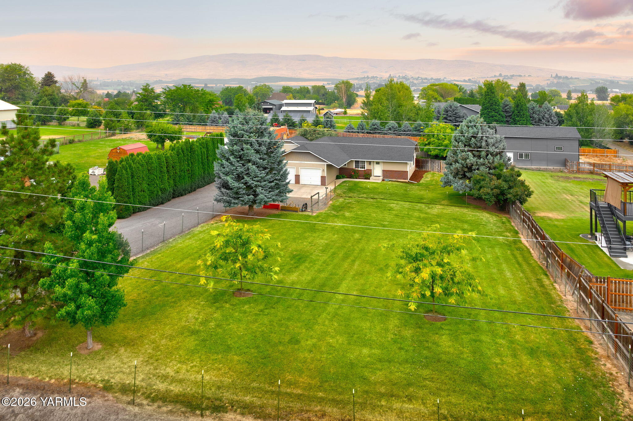 14809 Douglas Road Yakima, WA 98908 - Photo 3 of 25 McGuire_260720_Douglas_Yakima_04