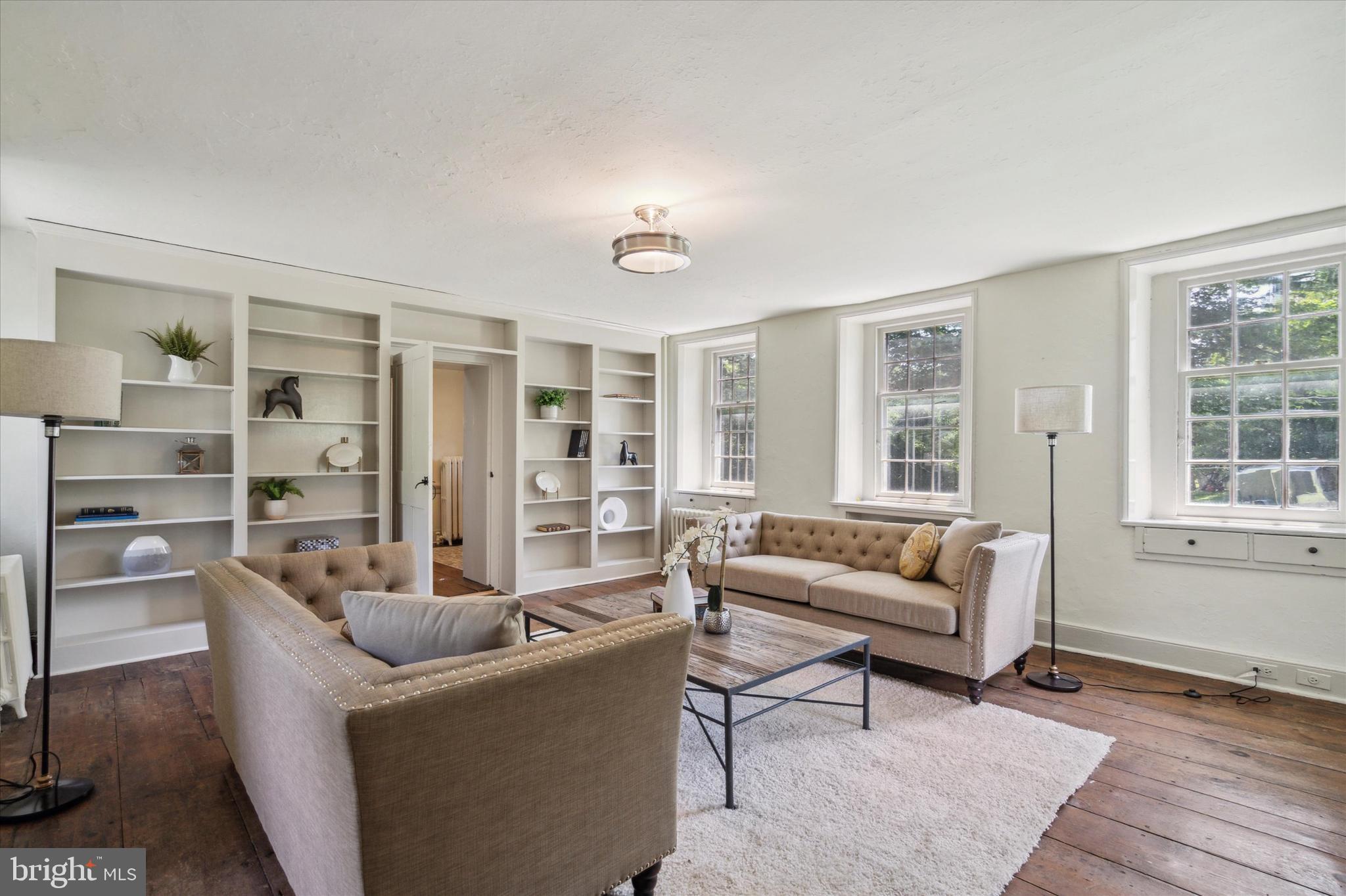 2358 Valley Road Huntingdon Valley, PA 19006 - Photo 5 of 47 Living Room