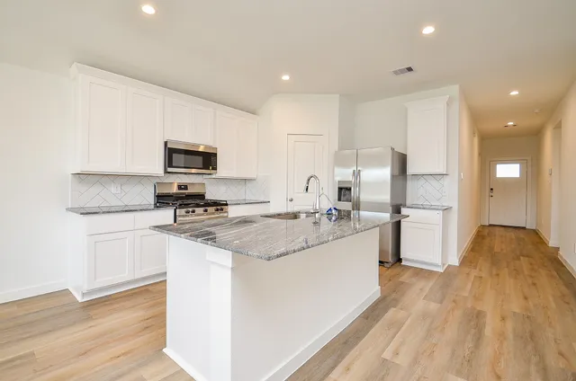 $2,400 | 2530 Ocean Jasper Drive, Iowa Colony, TX 77583