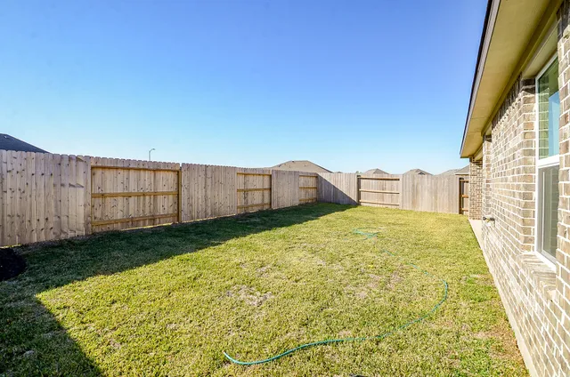 $2,400 | 2530 Ocean Jasper Drive, Iowa Colony, TX 77583