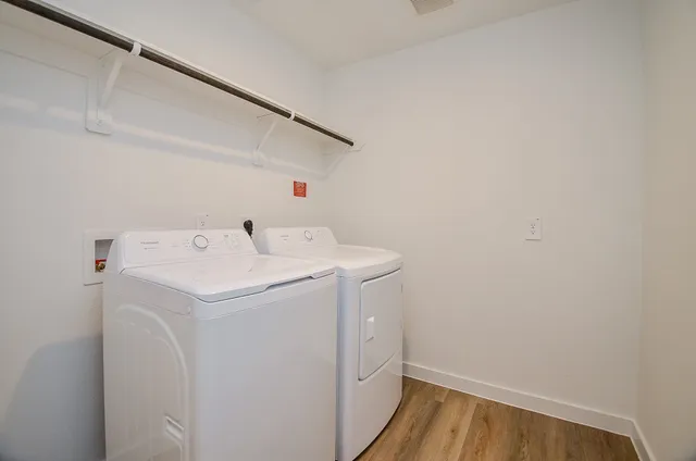 $2,400 | 2530 Ocean Jasper Drive, Iowa Colony, TX 77583