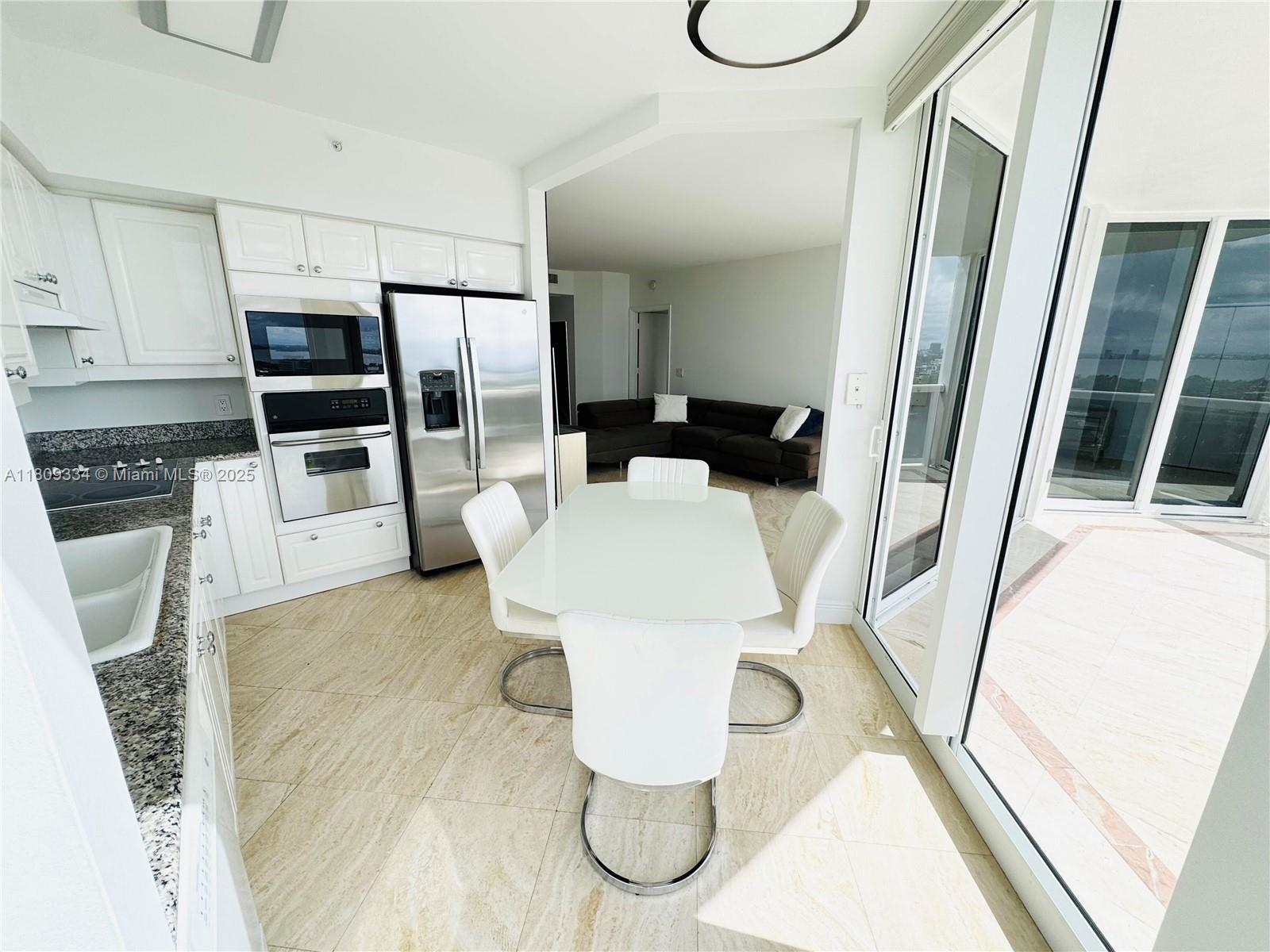 4779 Collins Avenue, Unit 2106 Miami Beach, FL 33140 - Photo 7 of 25