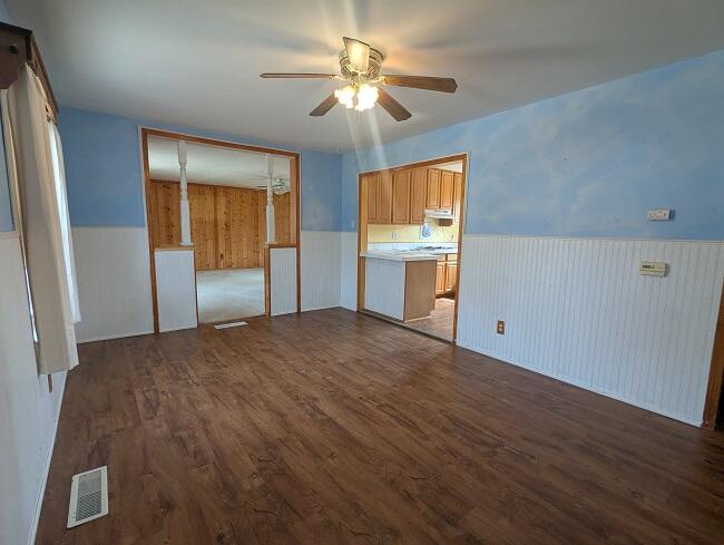 216 Miller Drive Albion, MI 49224 - Photo 3 of 9 Dining area