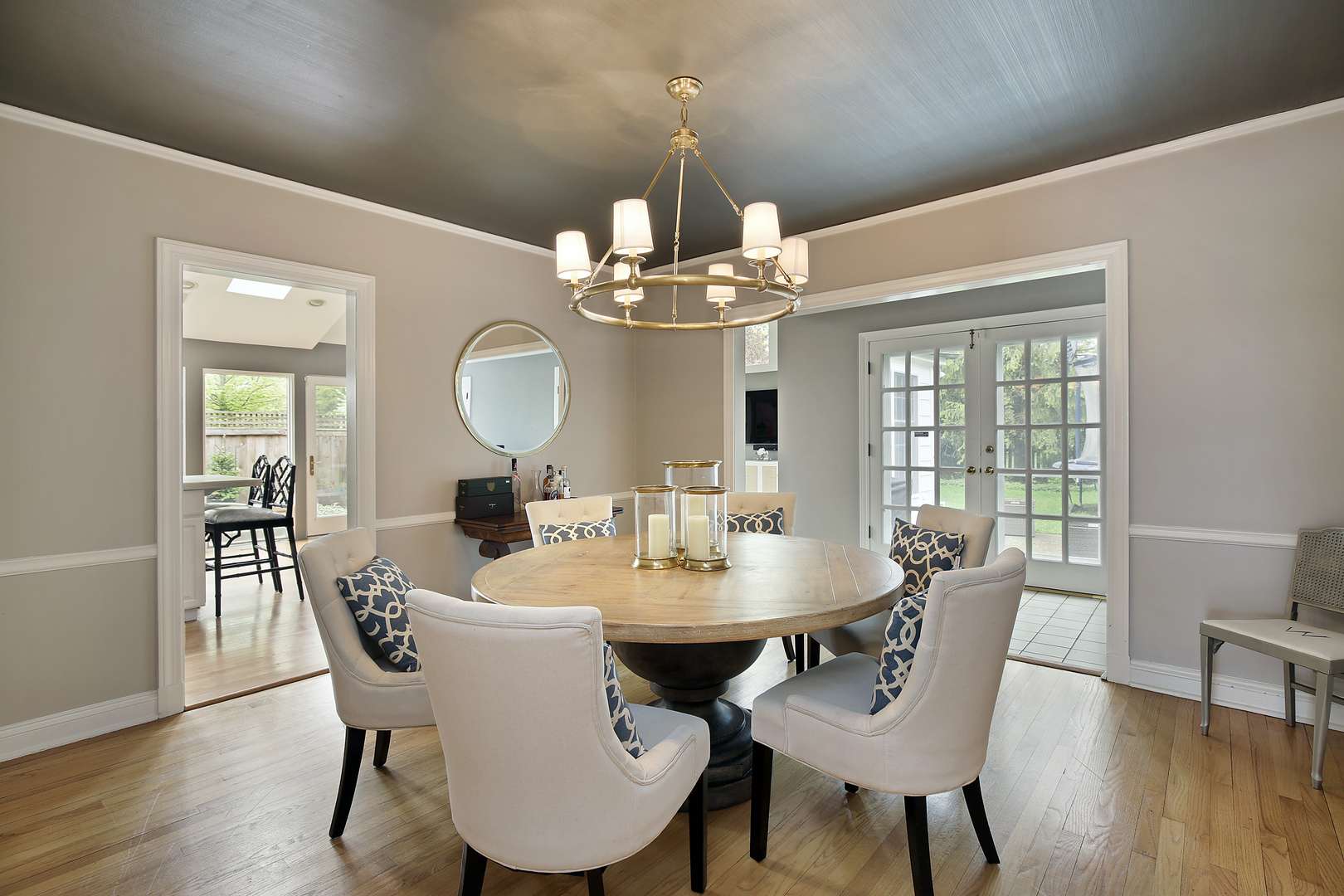 1028 Pawnee Road Wilmette, IL 60091 - Photo 7 of 29