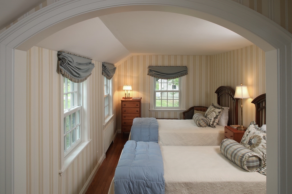 12 Rockwood Road Hingham, MA 02043 - Photo 21 of 40