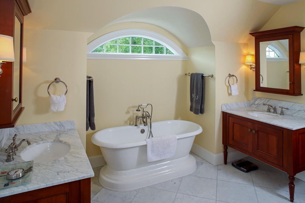 12 Rockwood Road Hingham, MA 02043 - Photo 28 of 40