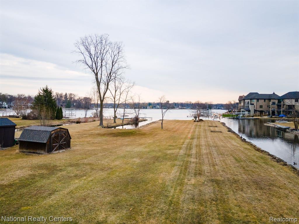 3506 Moberly Road Commerce Township, MI 48382 - Photo 31 of 37