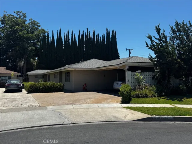 $1,075,000 | 2237 Valencia Street North, Santa Ana, CA 92706