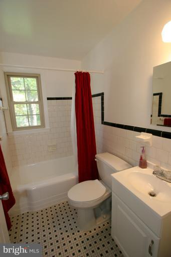 5525 Heatherwood Road Halethorpe, MD 21227 - Photo 5 of 15 Full Bath