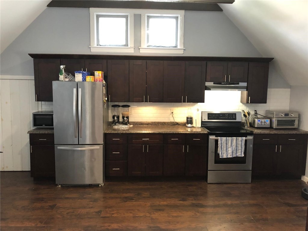 726 Main Street Pawtucket, RI 02860 - Photo 3 of 25 Gallery Image 3