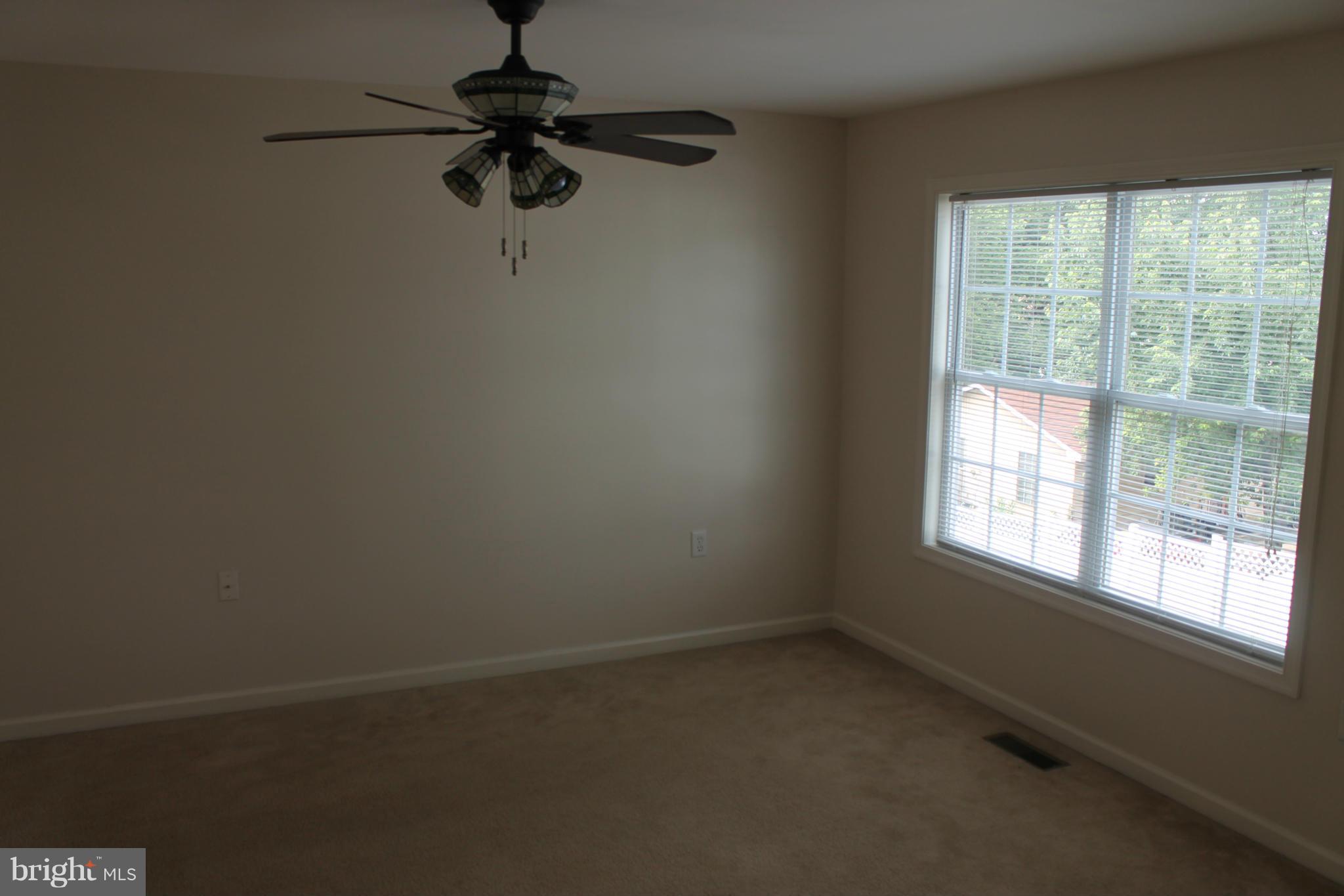 112 Lance Street Ranson, WV 25438 - Photo 14 of 30 Living Room