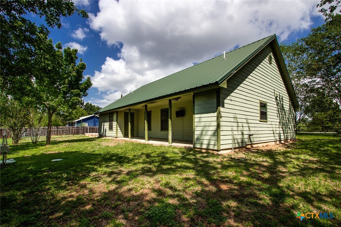134 High Timbers Road Bastrop, TX 78602 - Photo 8 of 31