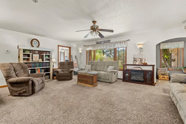 $1,450,000 | 45 Lighthouse Lane, Bangor, CA 95901