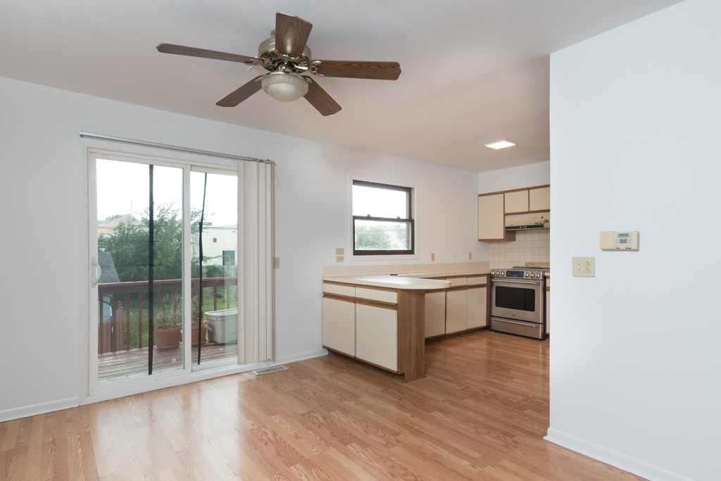 2117 Old Elm Road Lindenhurst, IL 60046 - Photo 4 of 16