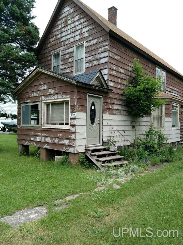 57166 Caledonia Street Calumet, MI 49913 - Photo 1 of 14