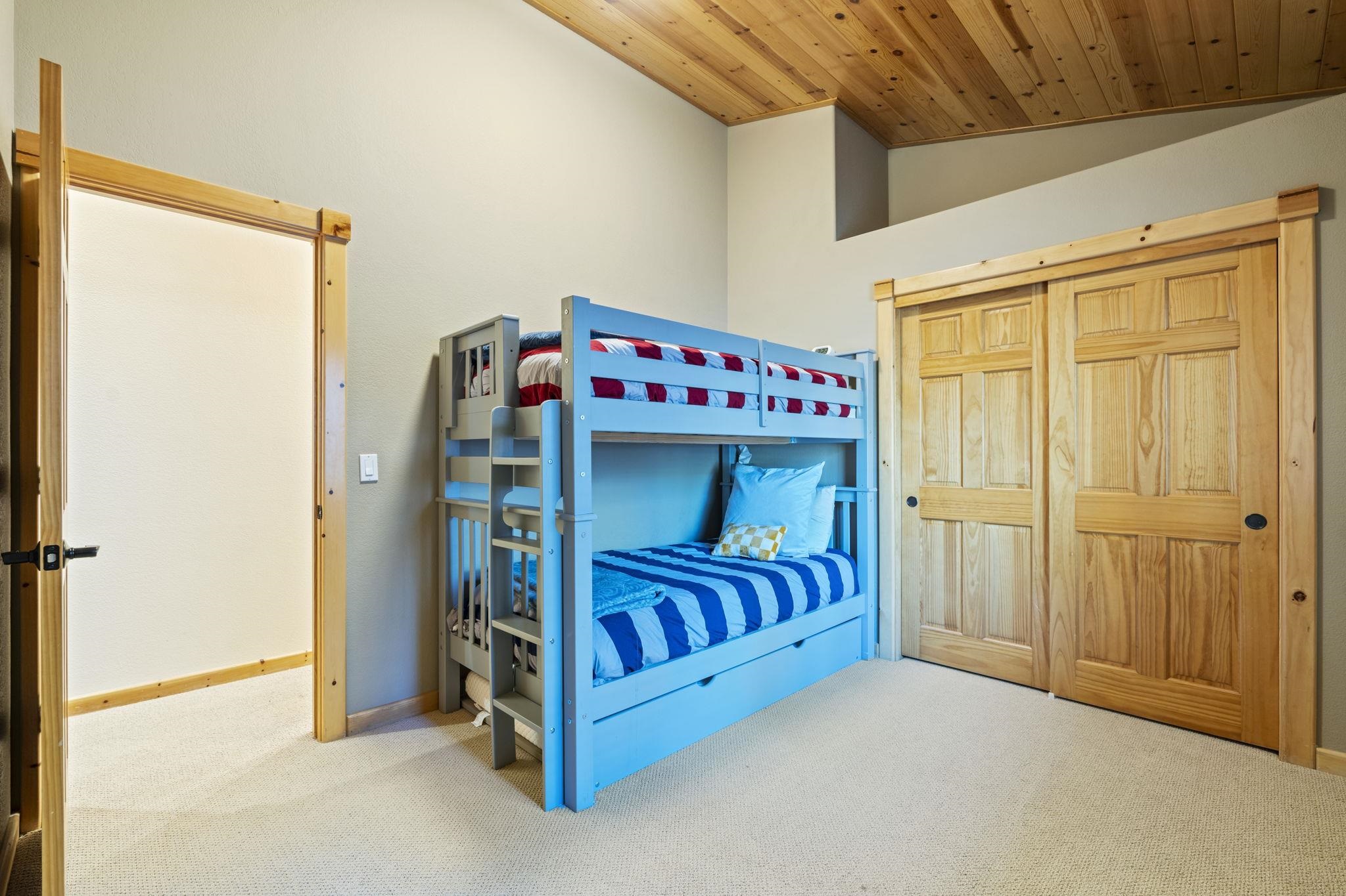 11852 Brookstone Drive Truckee, CA 96161 - Photo 19 of 20