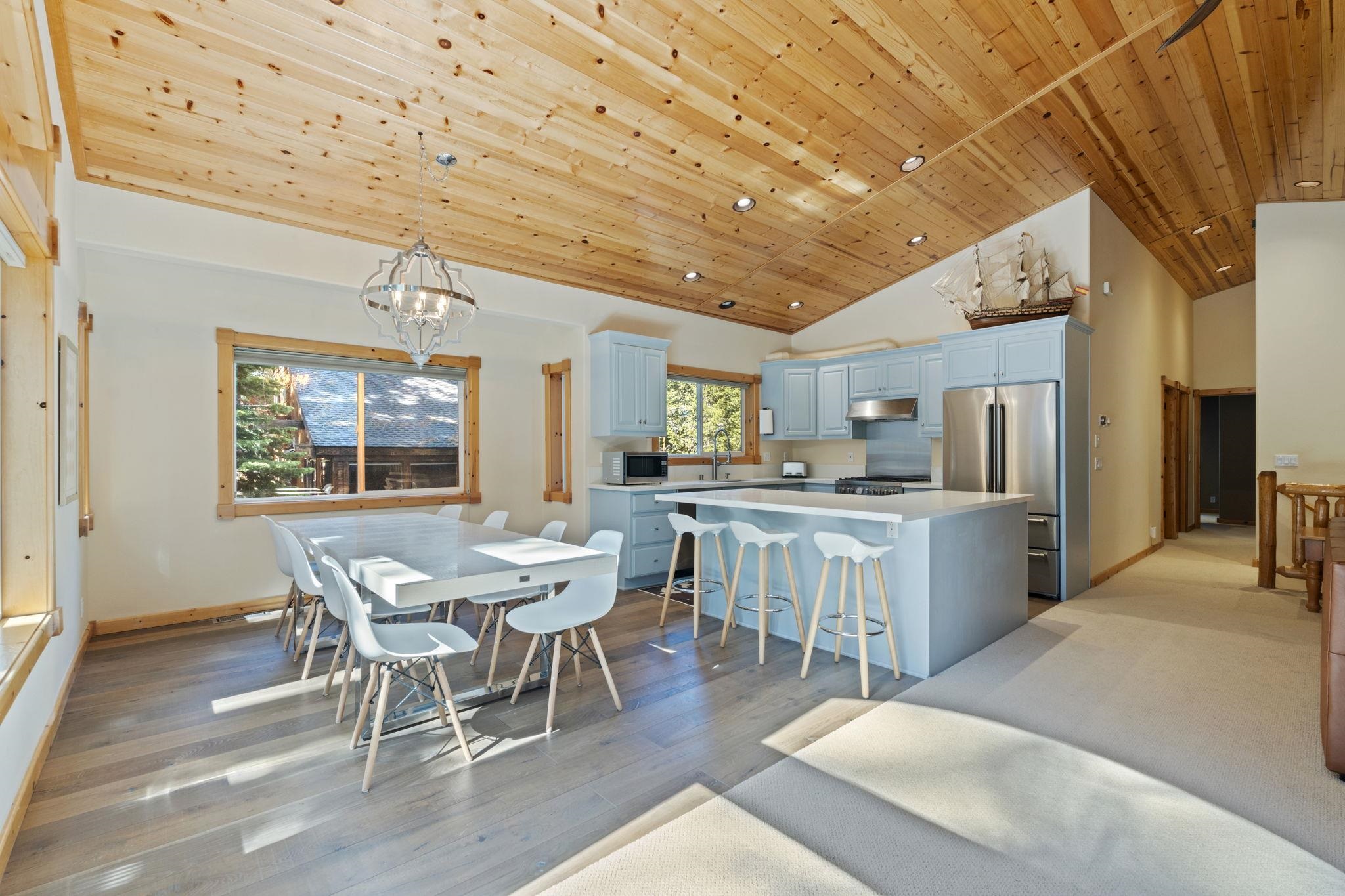 11852 Brookstone Drive Truckee, CA 96161 - Photo 6 of 20