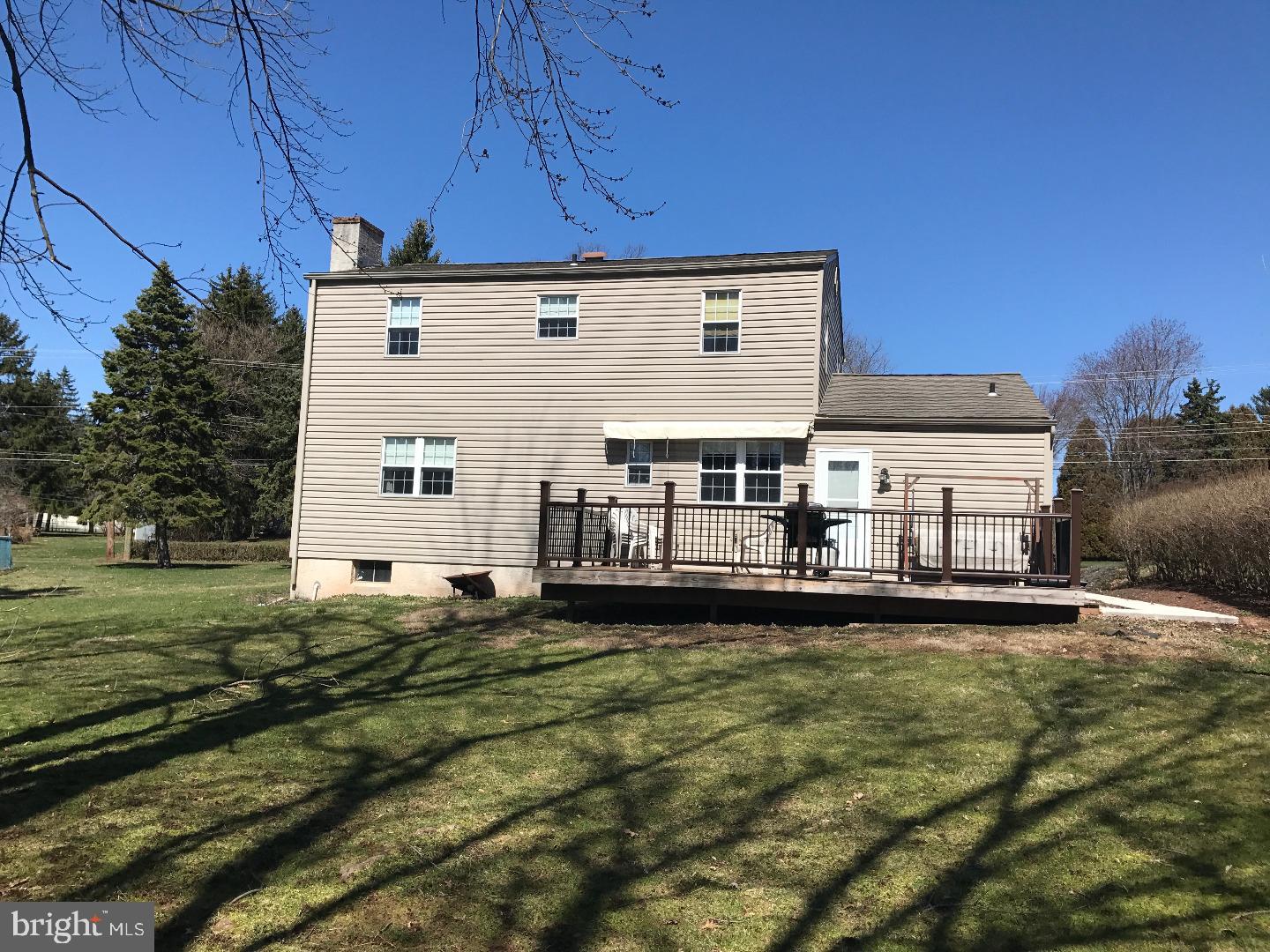 1119 Roberts Road Warminster, PA 18974 - Photo 3 of 4 Exterior Back