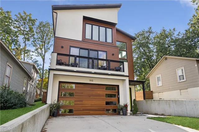 $1,150,000 | 1913 West 48th Street, Westwood, KS 66205